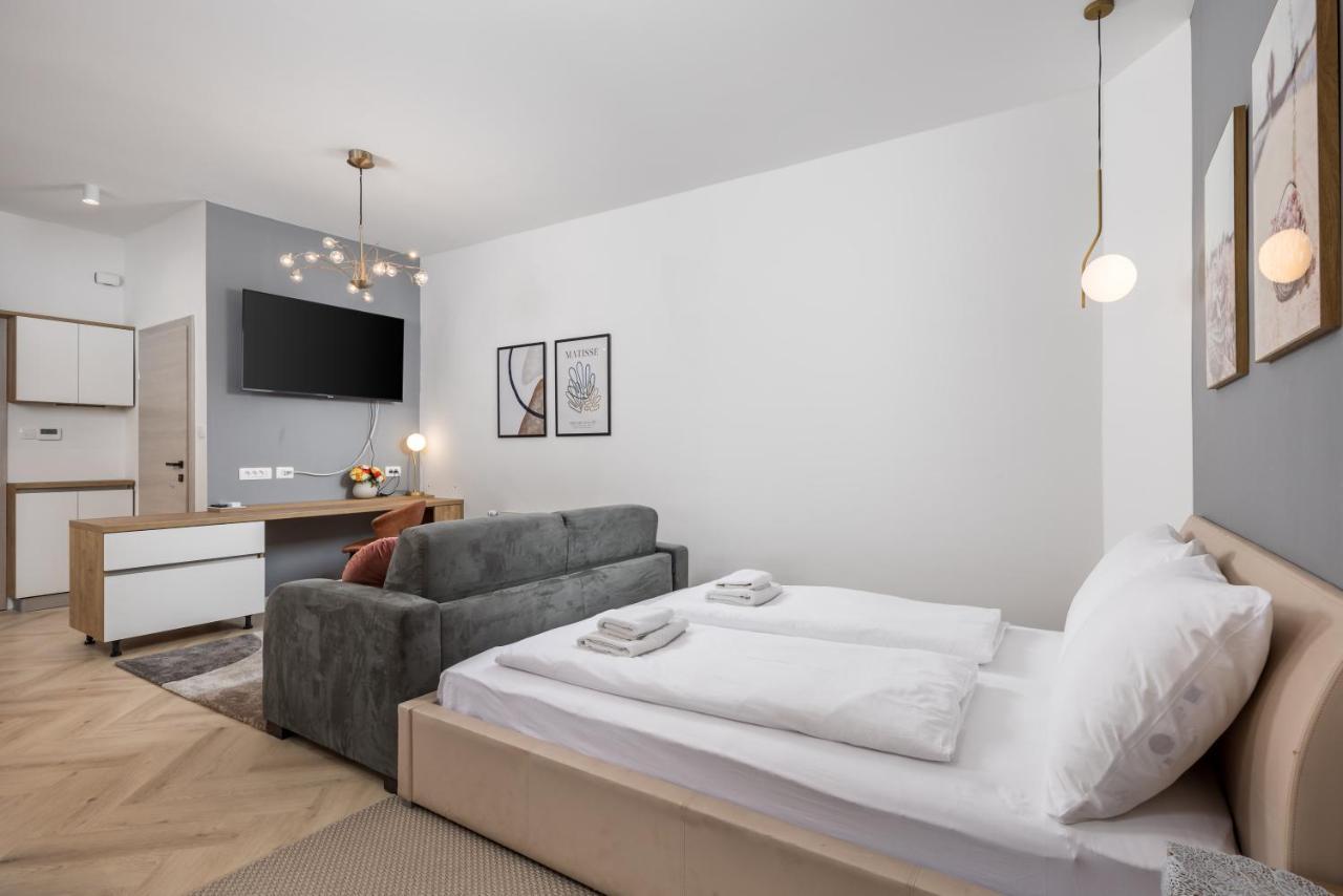 Apartments Madeleine 리예카 외부 사진