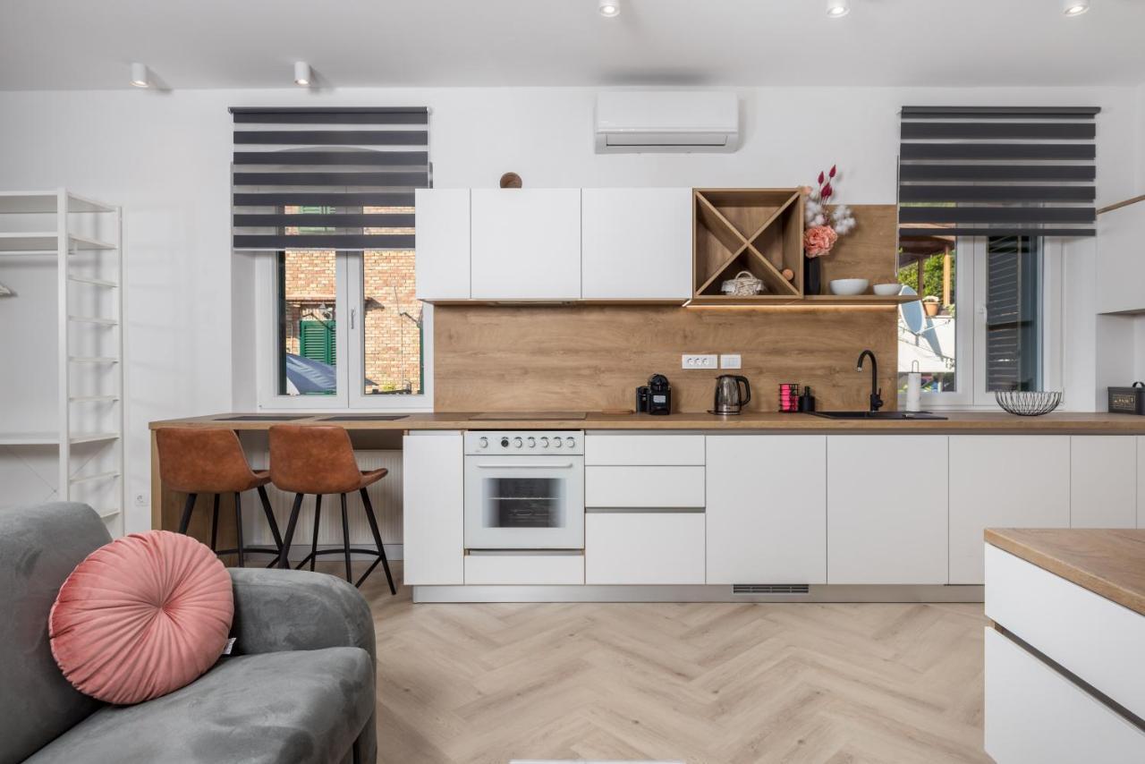 Apartments Madeleine 리예카 외부 사진
